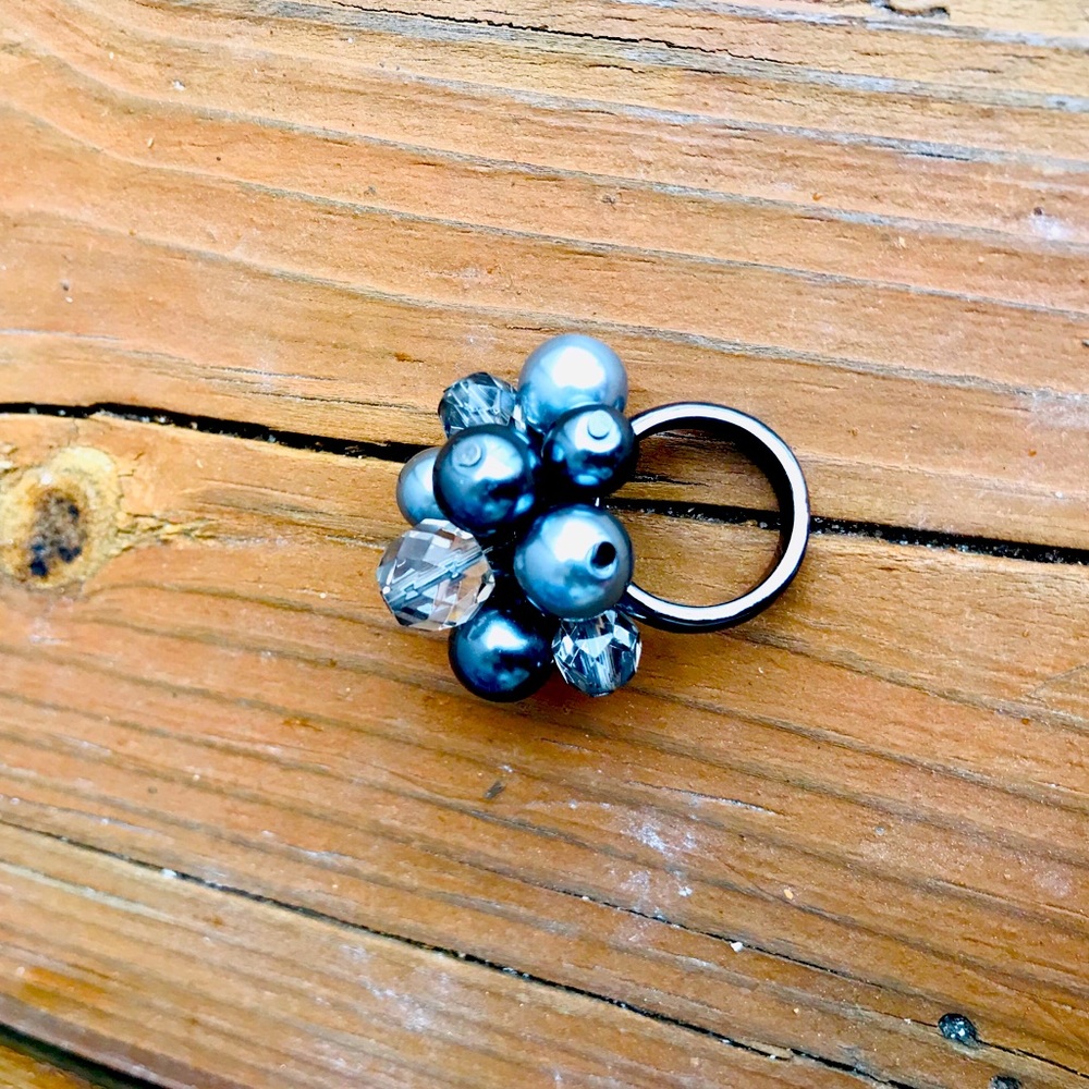 Silver/grey beaded ring, size 6 1/4
